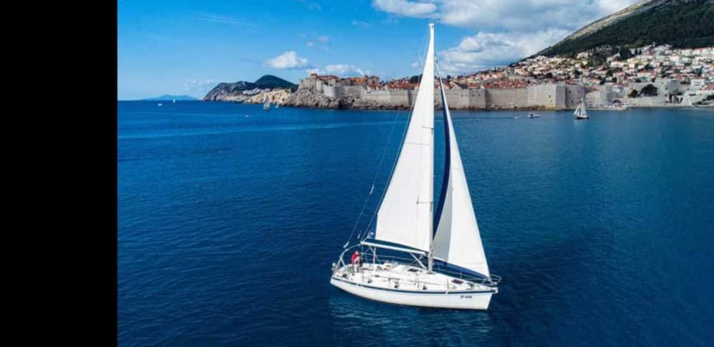Tour di un giorno intero in barca a vela alle isole Elafiti: Koločep, Lopud e Šipan – Navigazione panoramica e spiagge appartate