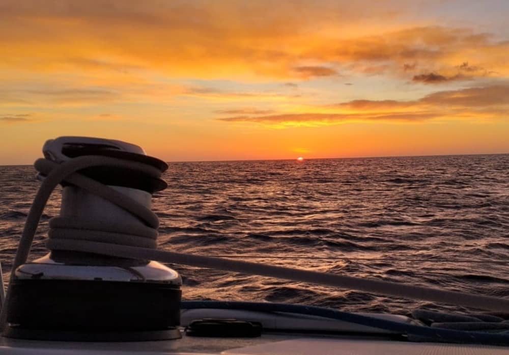 Private 4-hour sailing excursion in Barcelona.