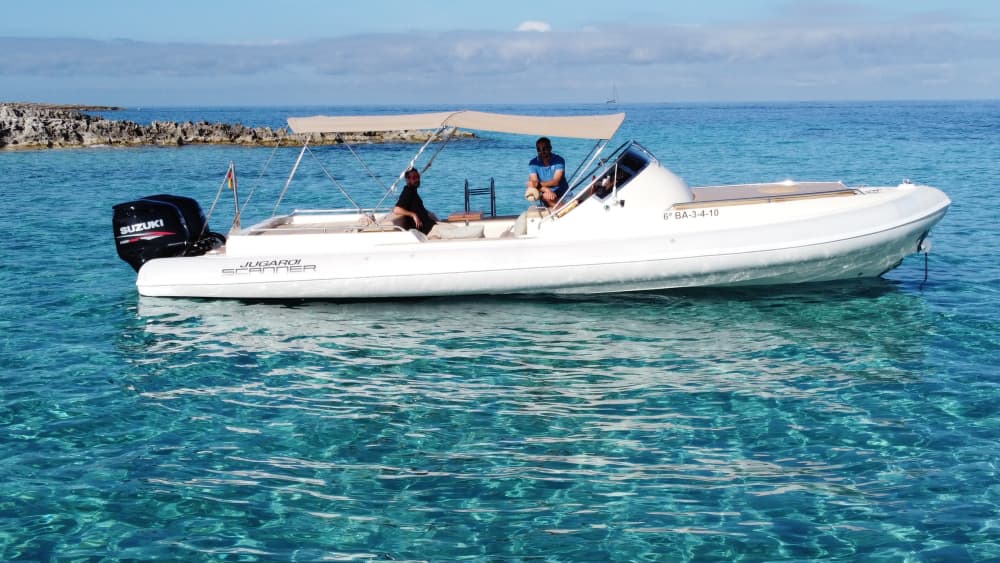 Full-day tour to Formentera (Cala Saona or Es Caló) or Ibiza (Es Vedrà) with a stop for lunch at a beach restaurant of your choice.