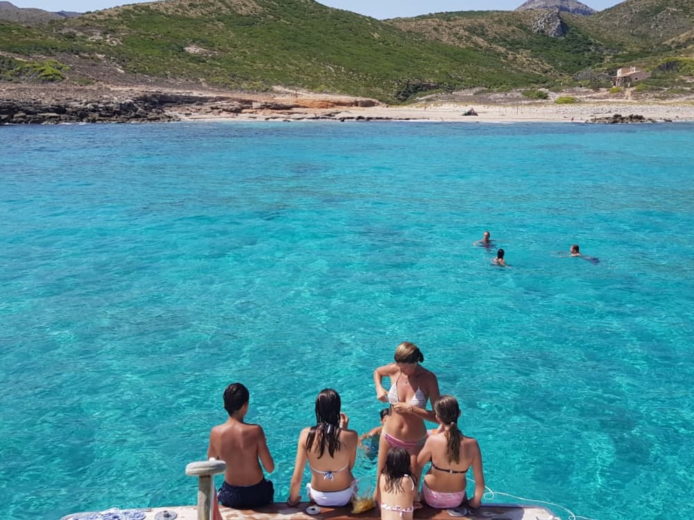 7-hour tour with a local skipper