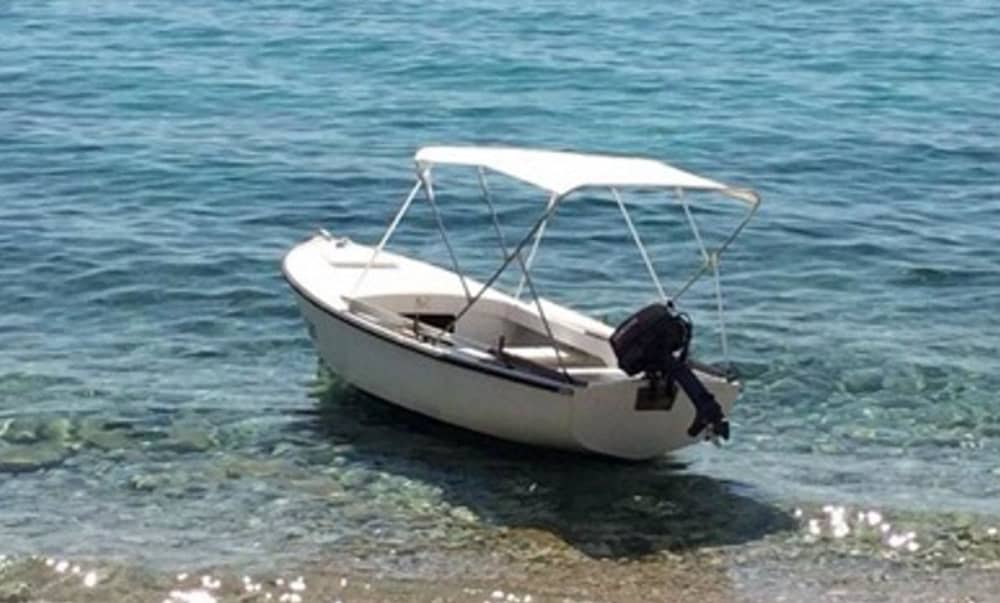 Enjoy 10h on a motorboat to explore Orebić