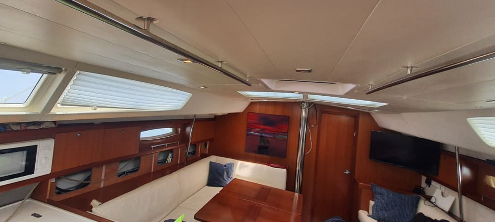 Découvrez Le Lavandou lors d'une excursion en voilier d'une journée.