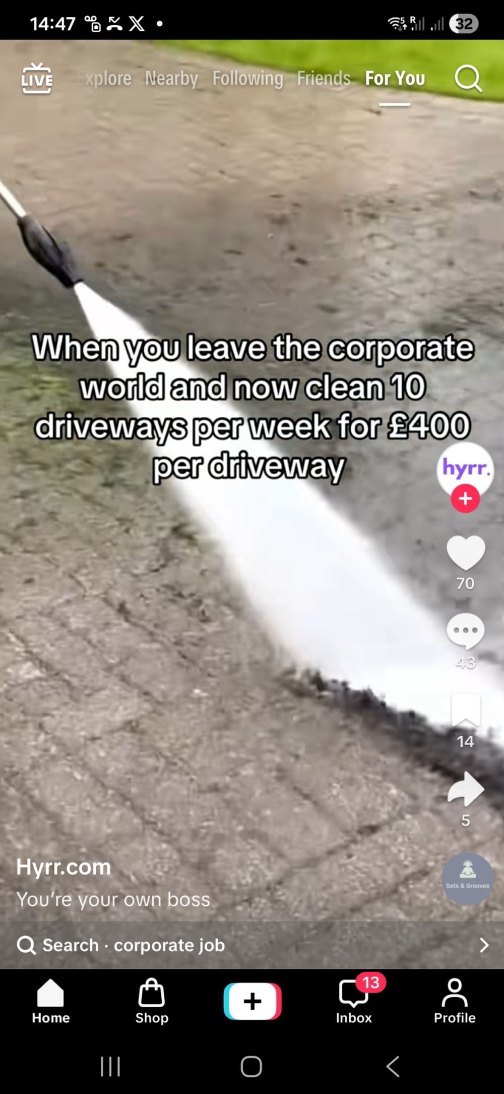 Unvergessliche Erinnerungen an der Themse: Verbringen Sie 4, 6 oder 8 Stunden damit, die Gegend um Walton-on-Thames zu erkunden.