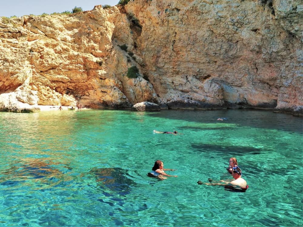 Private boat trip around Vis on a motorboat