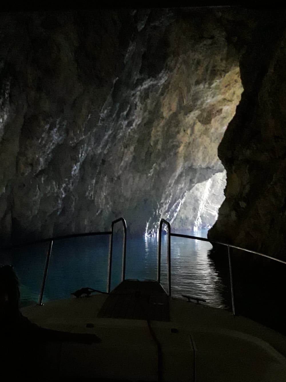 Private boat trip around Vis on a motorboat
