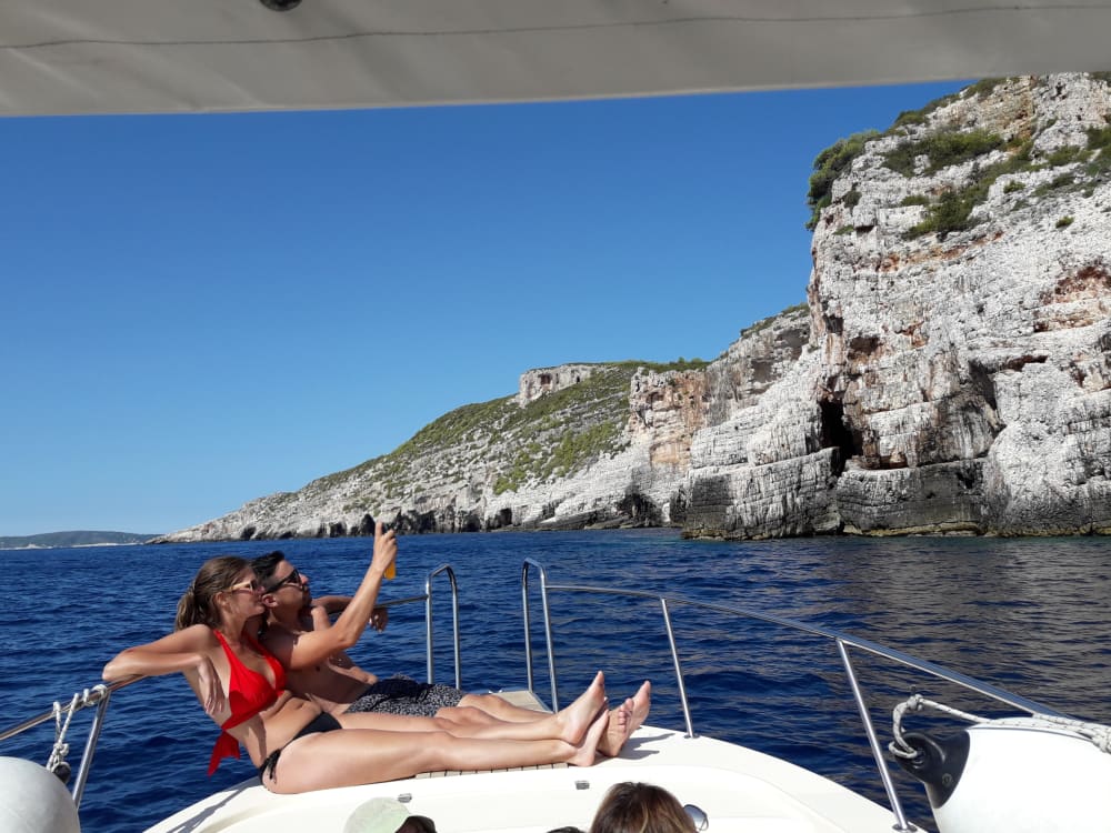 Private boat trip around Vis on a motorboat