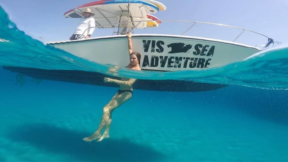 Private boat trip around Vis on a motorboat