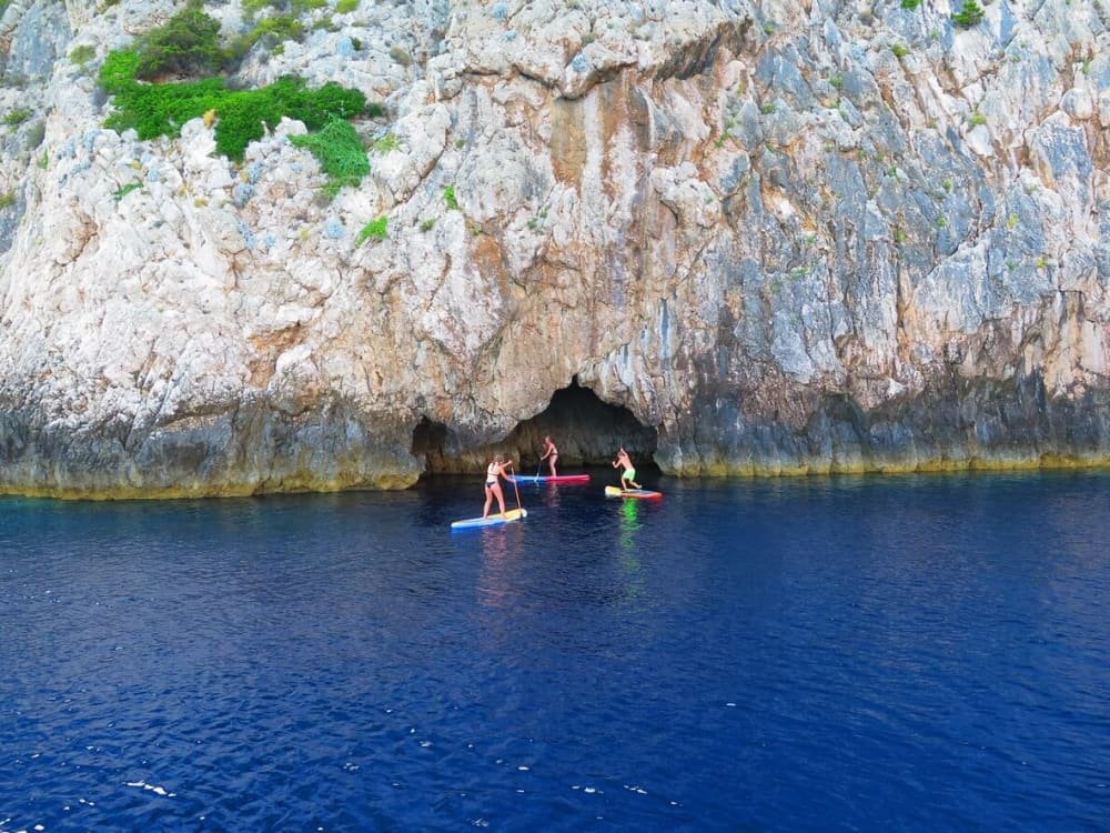 Private boat trip around Vis on a motorboat