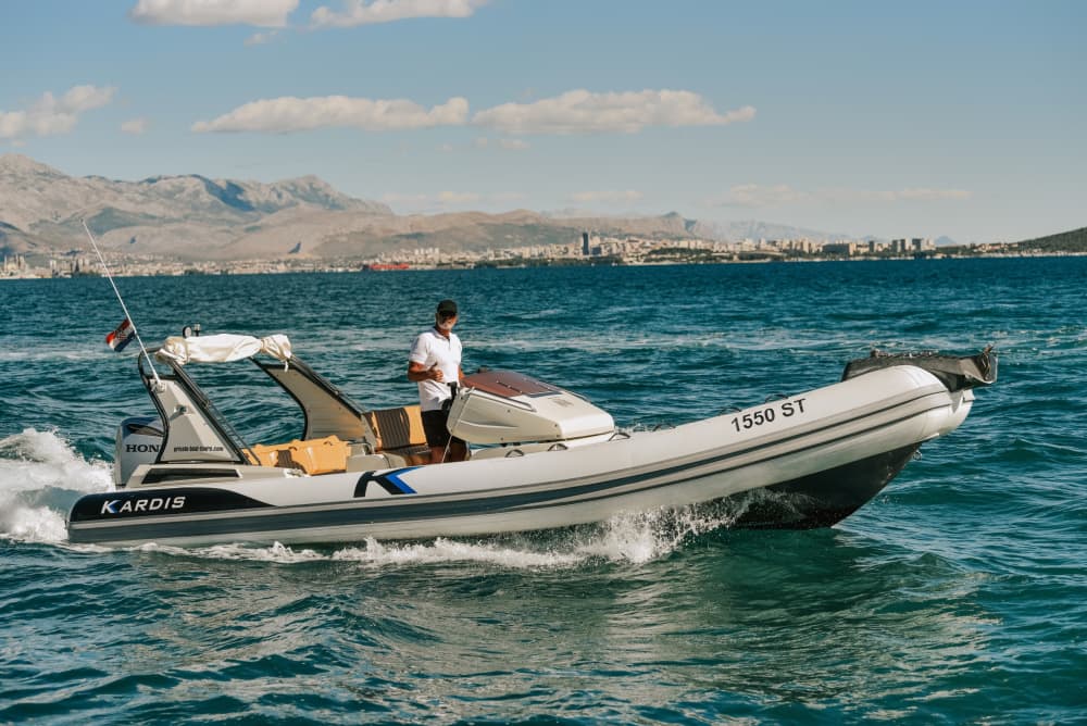 Half-Day Private Boat Tour from Split to Blue Lagoon