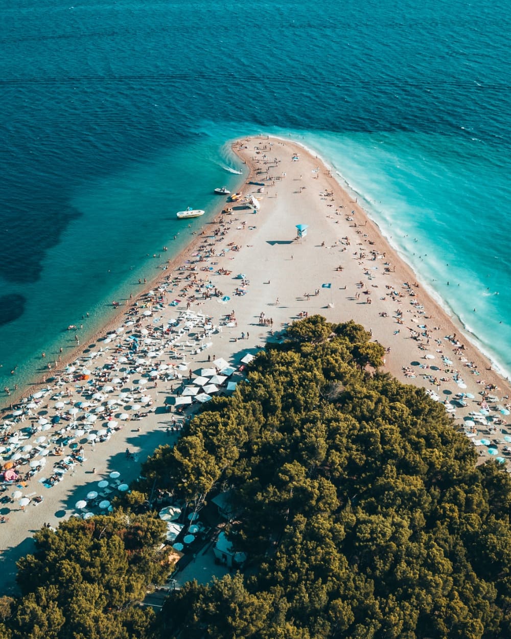 Ολοήμερη ιδιωτική εκδρομή με σκάφος από το Σπλιτ προς τον Κεράτιο Κόλπο, τα νησιά Χβαρ και Πακλένι