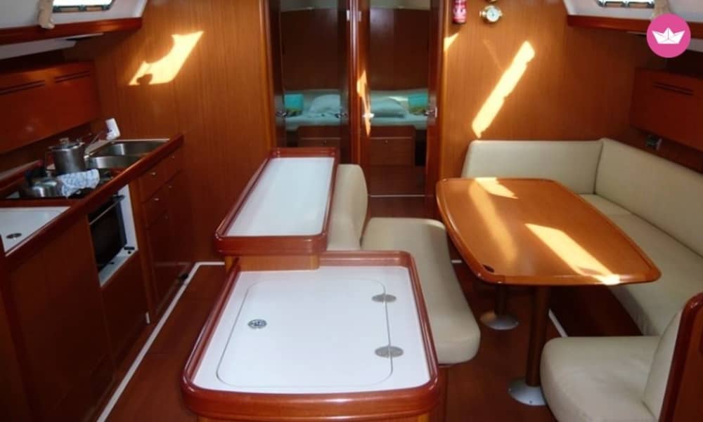 Navegando por las joyas de Malta: Aventura de un día completo a Comino y más allá