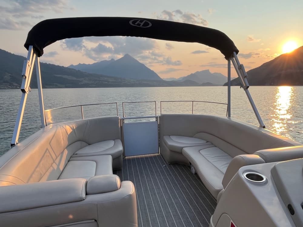 Sunset Cruise Interlaken on Lake Thun