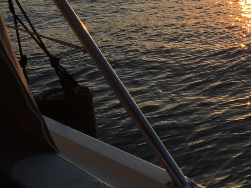 Location de bateau à moteur à la demi-journée à Hyères