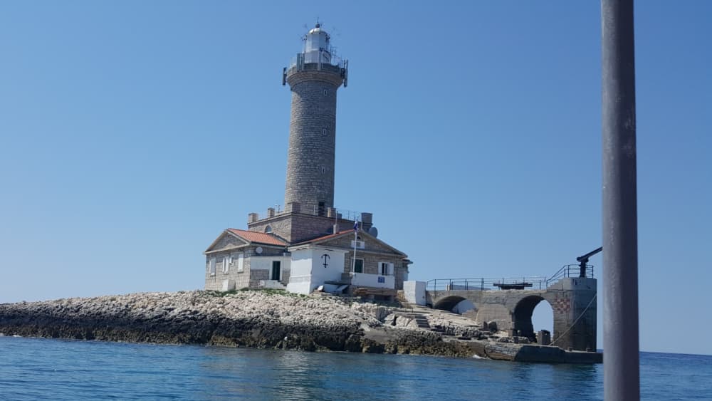 Pula escape: 2h15 of relaxation on a motorboat