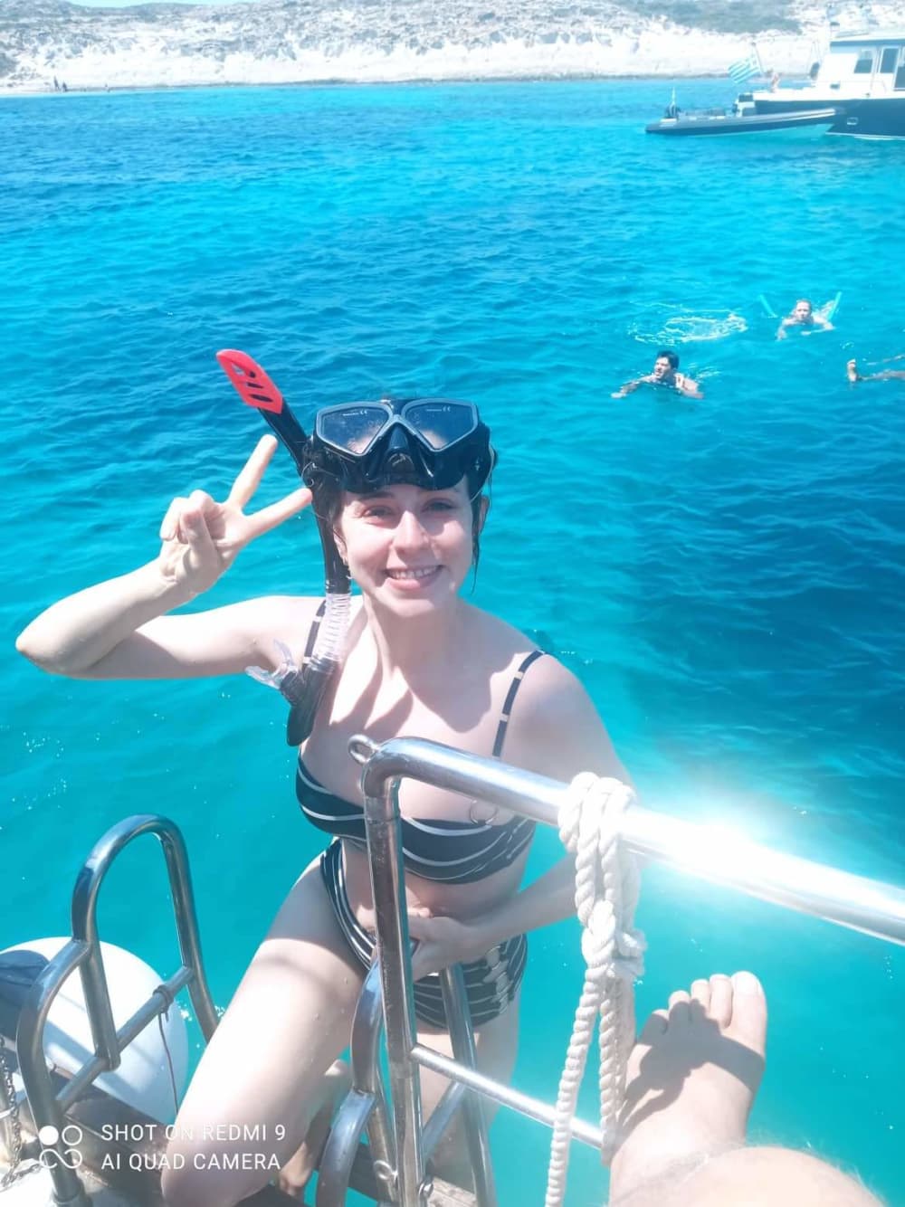 Tu escapada VIP a Piso Livadi: Un viaje de 3h30 en un goleta.