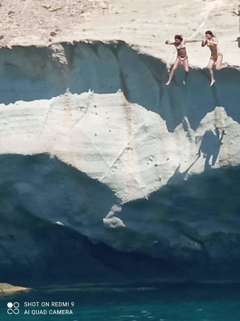 Tu escapada VIP a Piso Livadi: Un viaje de 3h30 en un goleta.