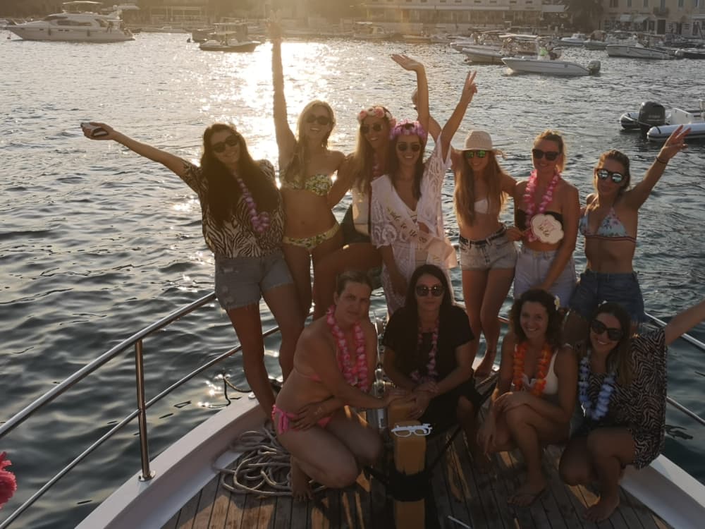 Red Rocks e Ilhas Pakleni: Escapada costeira de um dia inteiro