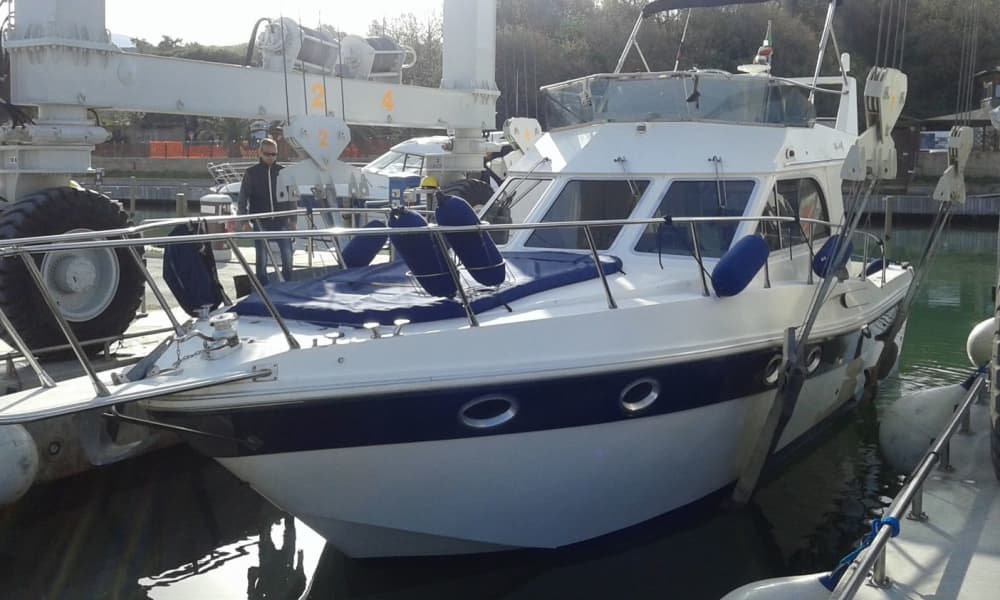 Насладитесь солнцем во время 9-часовой морской прогулки в Санремо.