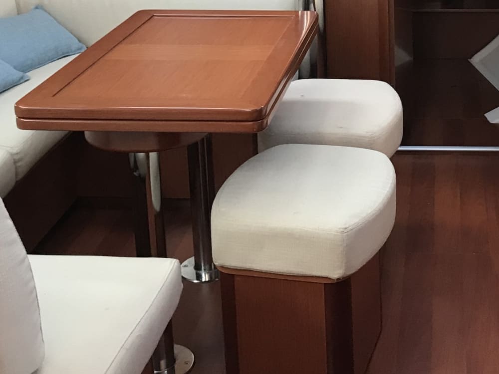 Nehmen Sie sich 9 Stunden Zeit, um den verborgenen Zauber von Sète vom Wasser aus zu entdecken.