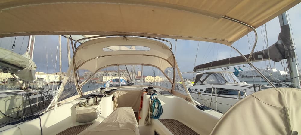 Nehmen Sie sich 9 Stunden Zeit, um den verborgenen Zauber von Sète vom Wasser aus zu entdecken.