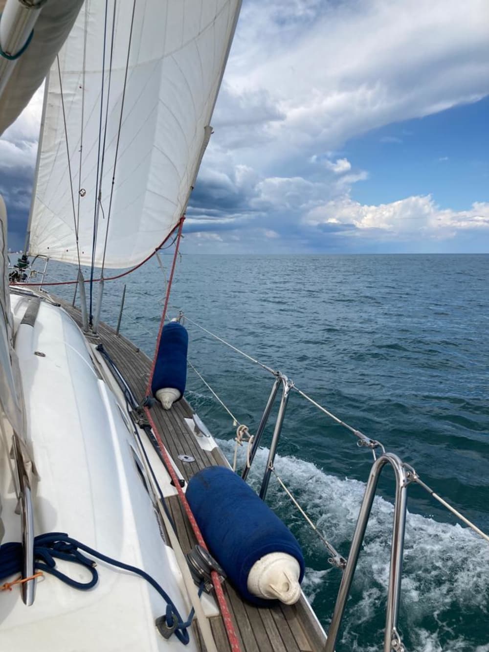 Nehmen Sie sich 9 Stunden Zeit, um den verborgenen Zauber von Sète vom Wasser aus zu entdecken.