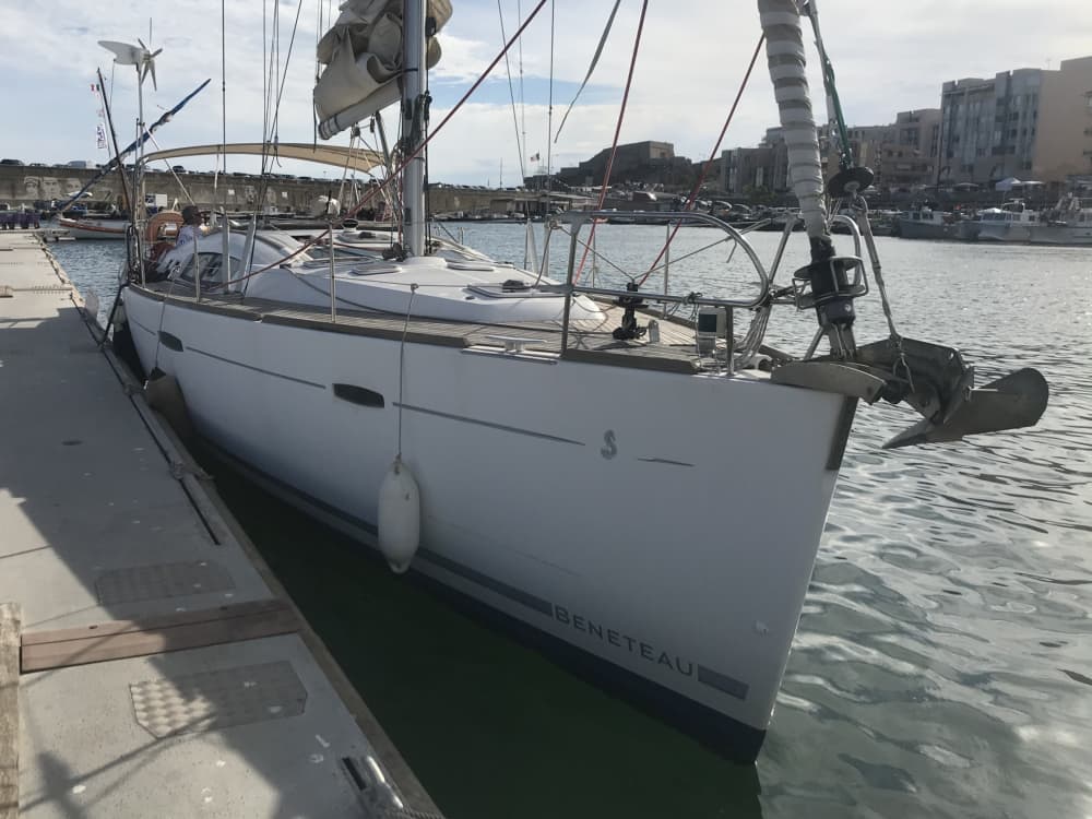 Nehmen Sie sich 9 Stunden Zeit, um den verborgenen Zauber von Sète vom Wasser aus zu entdecken.