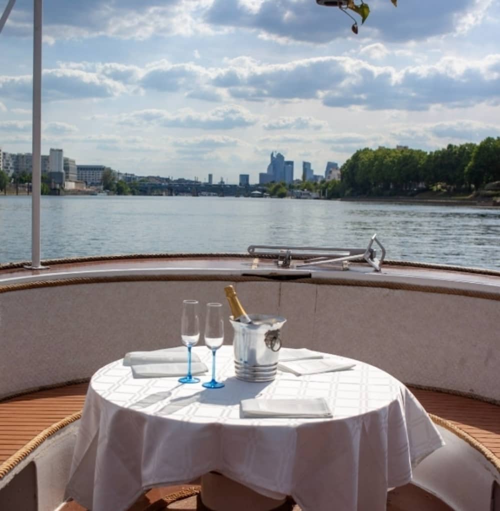 Private Seine-Flusstour: Berühmtes Paris in 60 Minuten