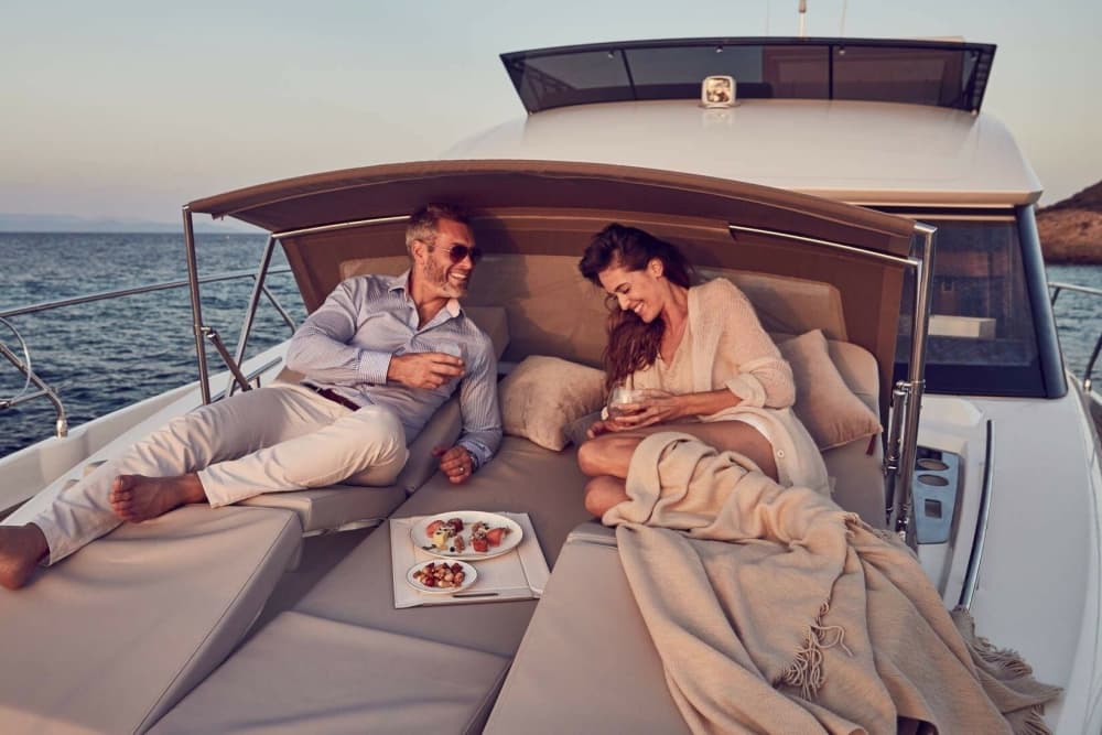 A prestigious day at sea and exclusive service