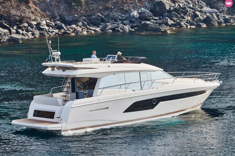 A prestigious day at sea and exclusive service