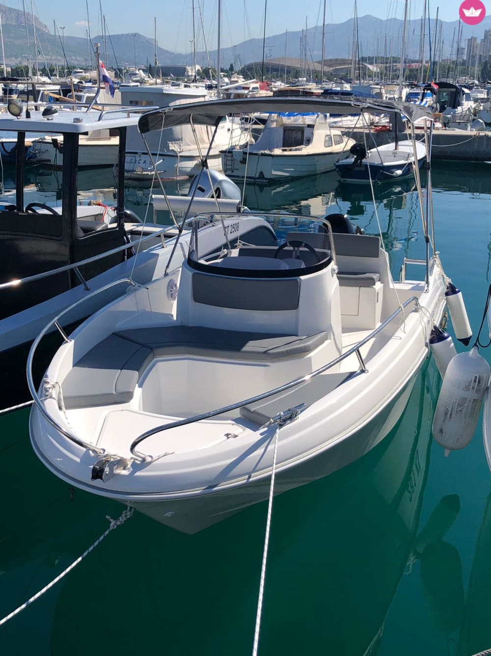 Cruise van Split naar verborgen baaien en helder water