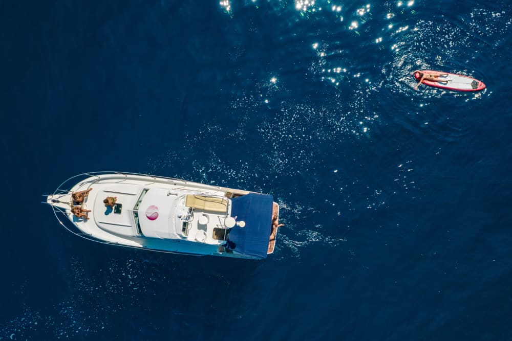 6 timmar sol runt Novalja på en motorbåt