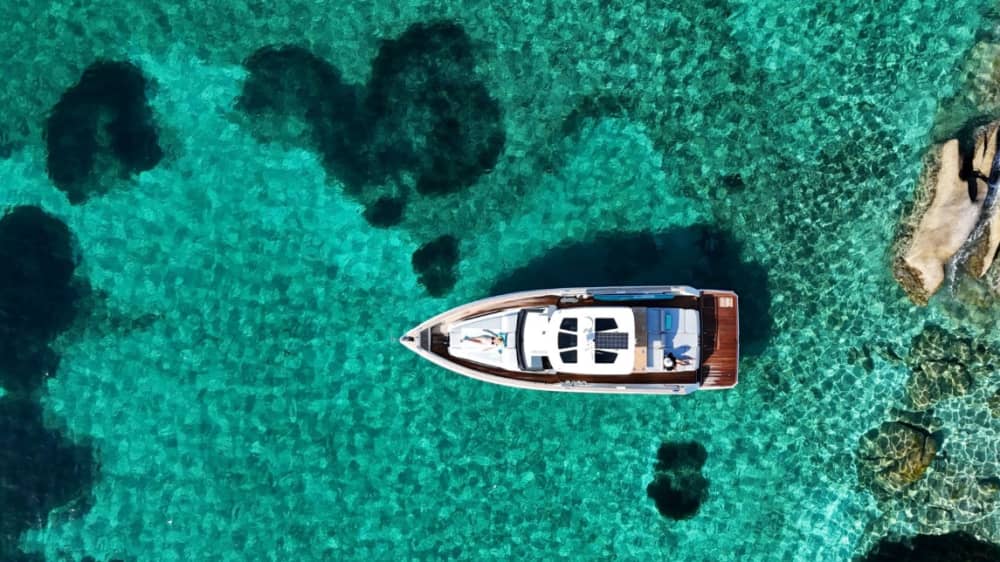 Αποκλειστική εμπειρία Fjord 44 Open στην Κόστα Σμεράλντα
