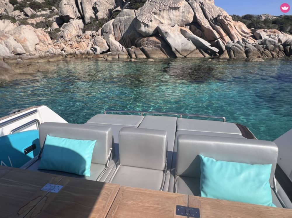 Αποκλειστική εμπειρία Fjord 44 Open στην Κόστα Σμεράλντα