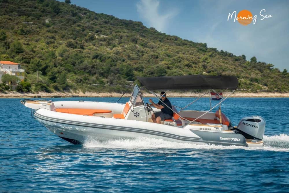 Ein Tag in Trogir auf einem Motorboot