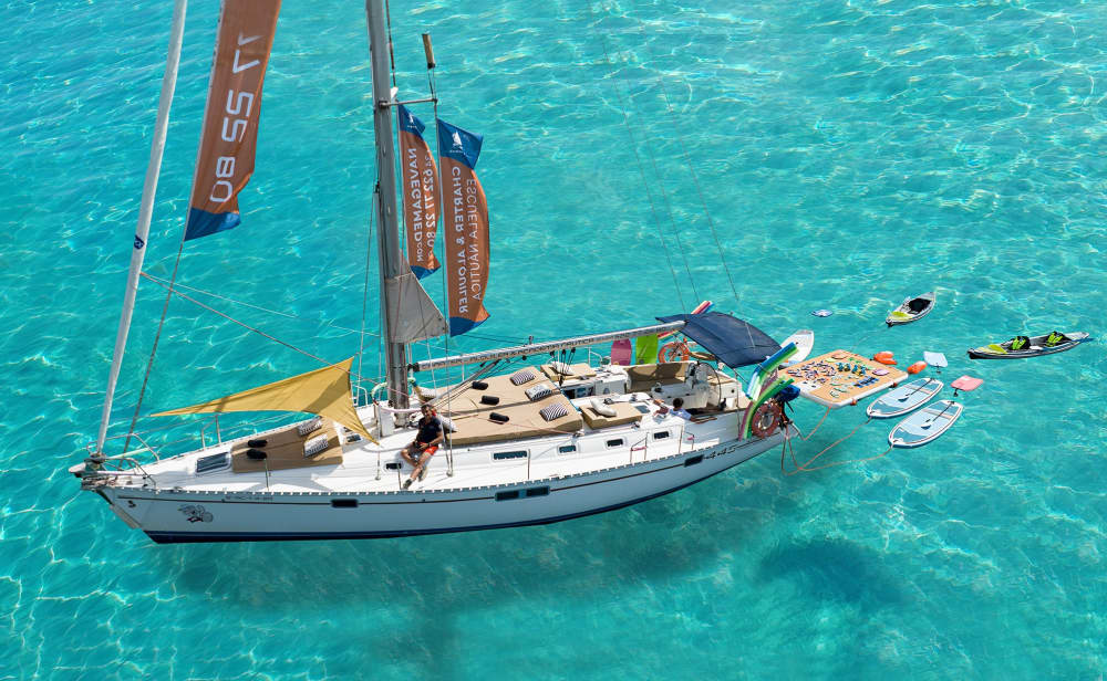 Découvrez Santa Pola lors d'une excursion en voilier d'une journée.