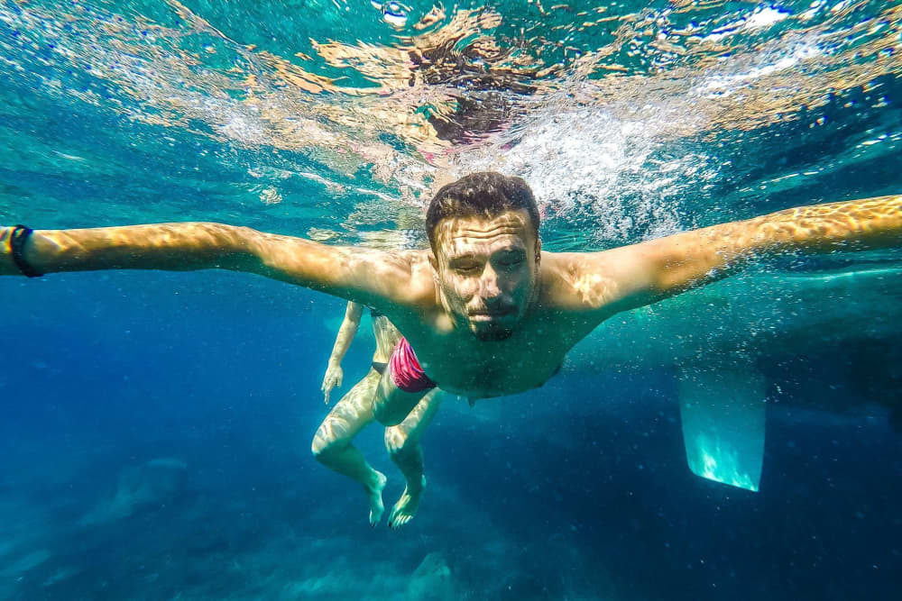 Kapitein Leo - Dagcruise met privéjacht rond Santorini