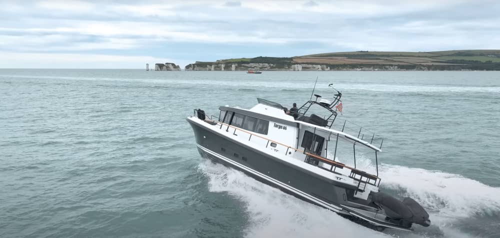 Kapitein Leo - Dagcruise met privéjacht rond Santorini