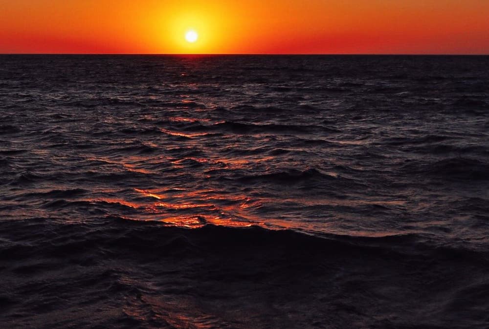 Kapitein Leo - Dagcruise met privéjacht rond Santorini