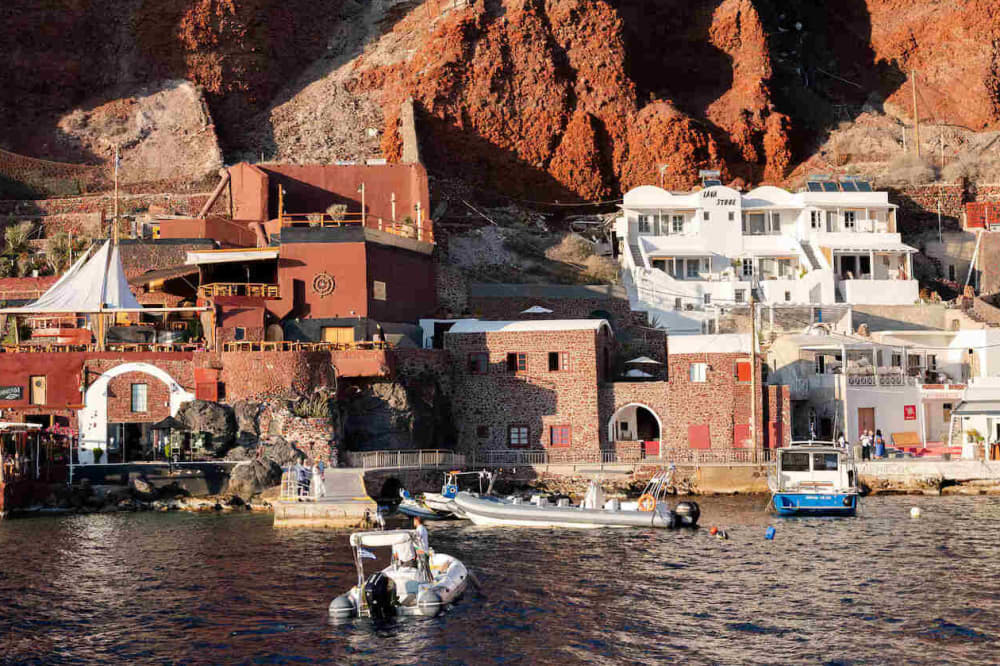 Kapitein Leo - Dagcruise met privéjacht rond Santorini