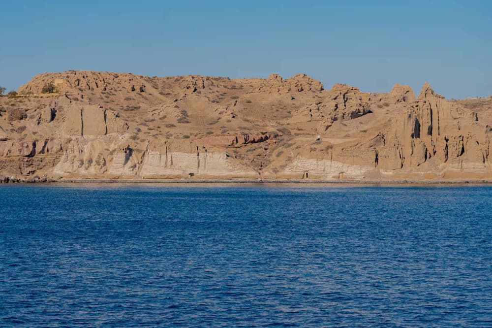 Kapitein Leo - Dagcruise met privéjacht rond Santorini