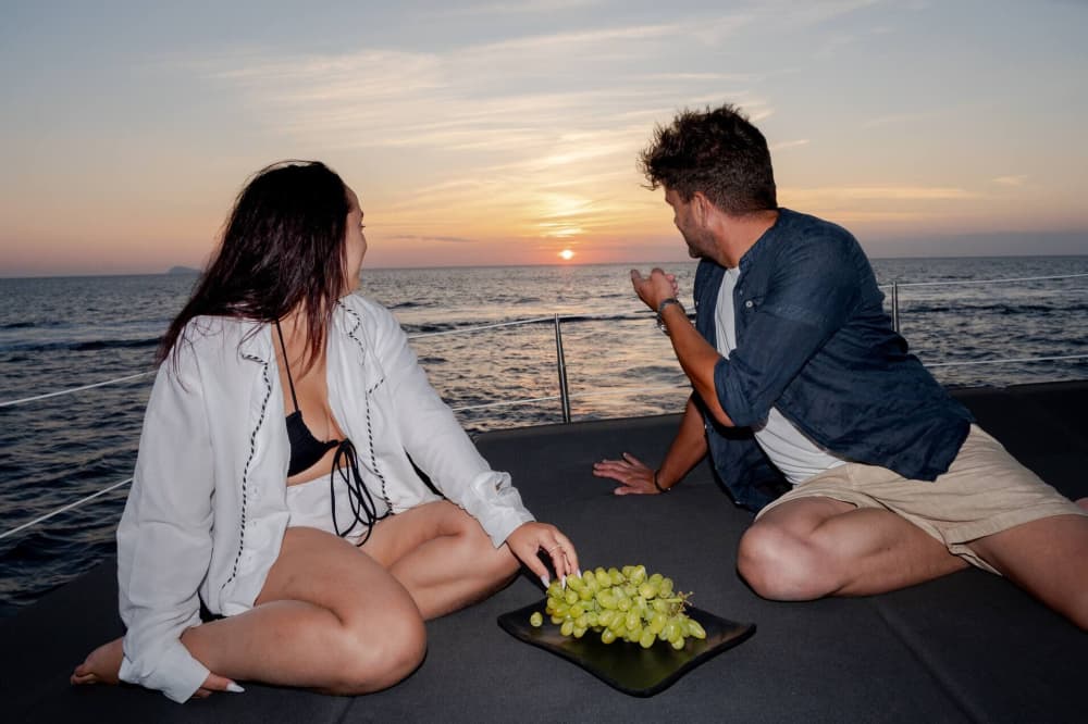 Kapitein Leo - Dagcruise met privéjacht rond Santorini