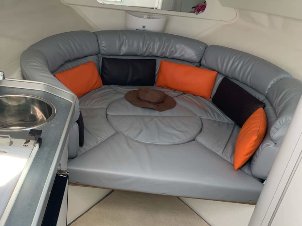 Erkunden Sie La Ciotat mit dem Boot: Ein ganzer Tag auf dem Wasser an Bord eines Motorboots