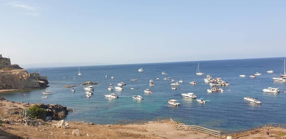 Une journée à la découverte de Marzamemi : détente absolue sur le bleu italien