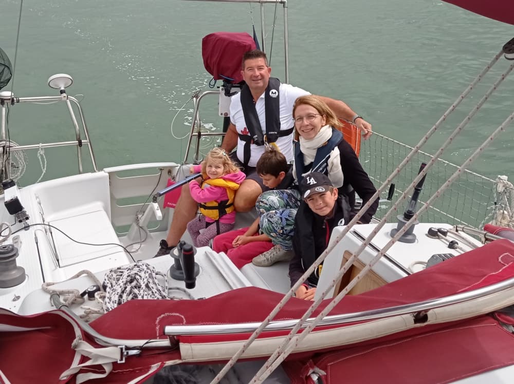 Profitez d'une journée complète de navigation à La Rochelle en voilier.