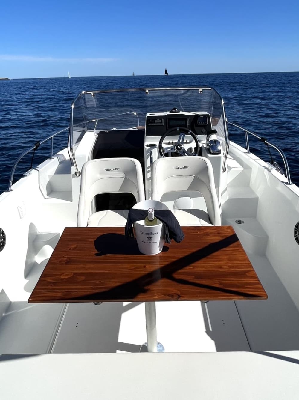 Ιδιωτική κρουαζιέρα στην Αντίμπ (10 ώρες)