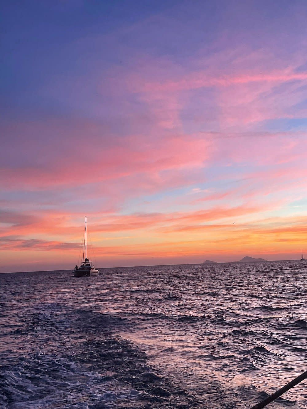 Catamaran semi-privé luxe zonsondergangcruise met barbecue, open bar en transfers