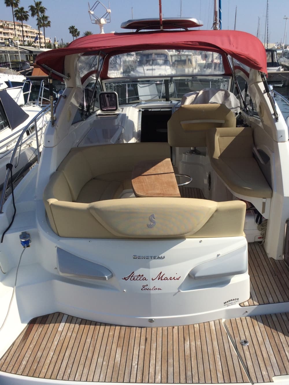 Neem 8,5 uur de tijd om de verborgen magie van La Rochelle vanaf de golven te ontdekken.