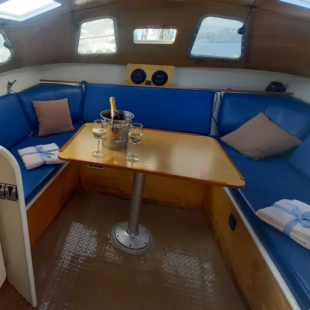 4-Hour Algarve Catamaran Cruise from Ferragudo