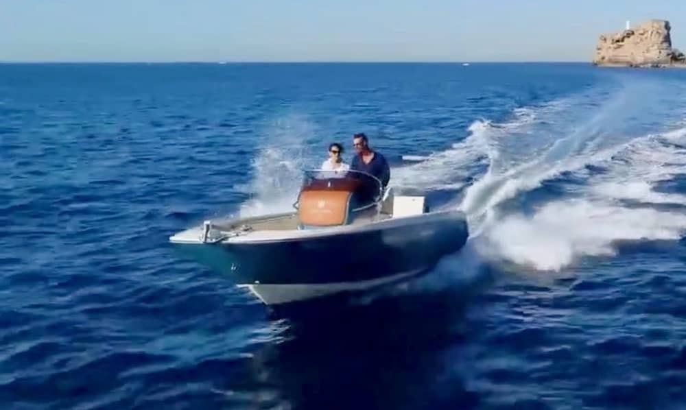 Crucero por la Laguna Azul y la isla Diaporos