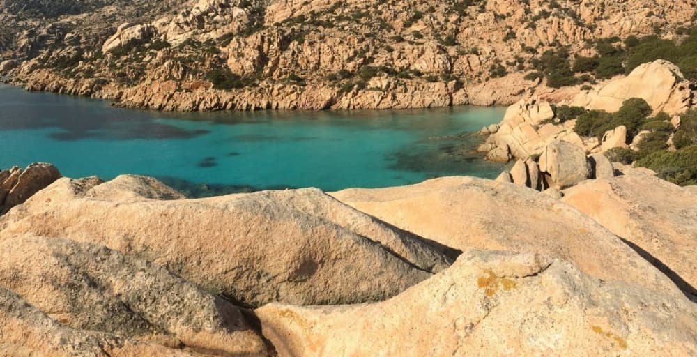 Goditi un'intera giornata su un catamarano a Bonifacio